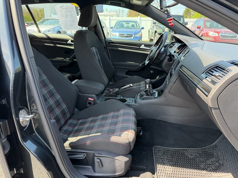 2017 Volkswagen Golf GTI Sport - Photo 14 - Jonestown, PA 17038