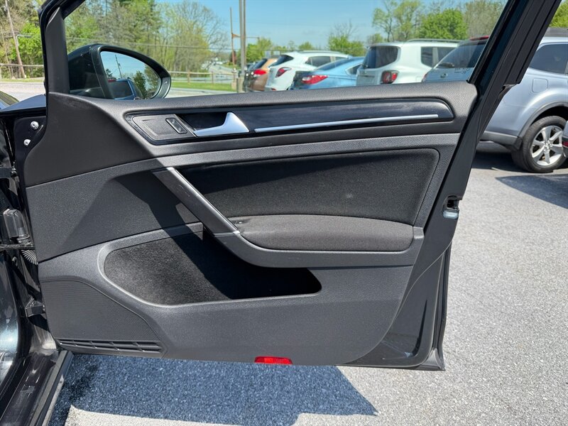 2017 Volkswagen Golf GTI Sport - Photo 15 - Jonestown, PA 17038