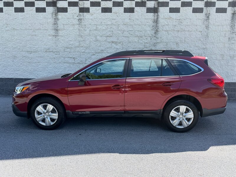 2015 Subaru Outback 2.5i   - Photo 1 - Jonestown, PA 17038