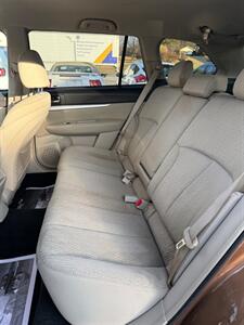 2011 Subaru Outback 2.5i Premium   - Photo 9 - Jonestown, PA 17038