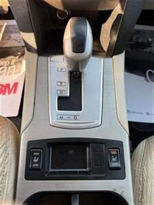 2011 Subaru Outback 2.5i Premium - Photo 10 - Jonestown, PA 17038