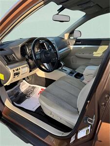 2011 Subaru Outback 2.5i Premium - Photo 5 - Jonestown, PA 17038