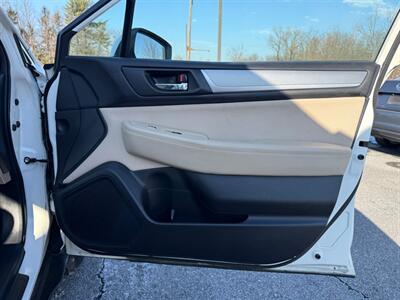 2015 Subaru Outback 2.5i Premium   - Photo 16 - Jonestown, PA 17038