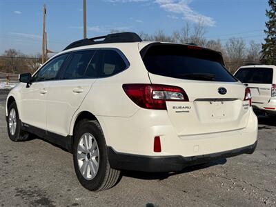 2015 Subaru Outback 2.5i Premium   - Photo 8 - Jonestown, PA 17038