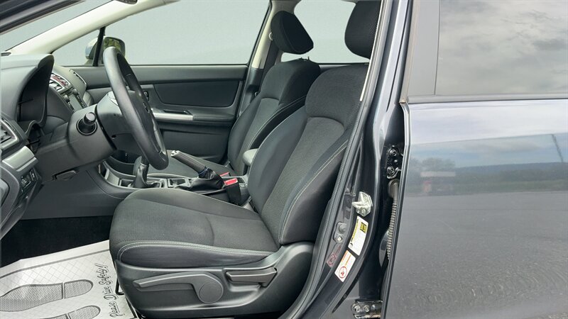 2015 Subaru XV Crosstrek 2.0i Premium - Photo 7 - Jonestown, PA 17038