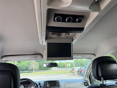 2016 Chrysler Town and Country Touring - Photo 13 - Jonestown, PA 17038