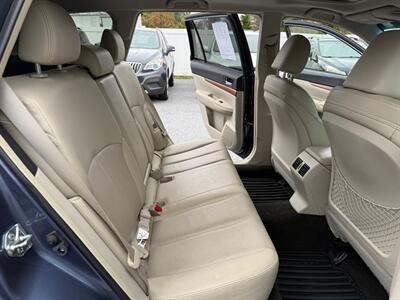 2013 Subaru Outback 3.6R Limited   - Photo 17 - Jonestown, PA 17038