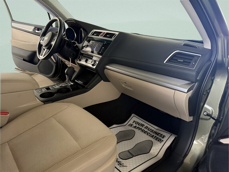 2017 Subaru Outback 2.5i Premium - Photo 23 - Jonestown, PA 17038