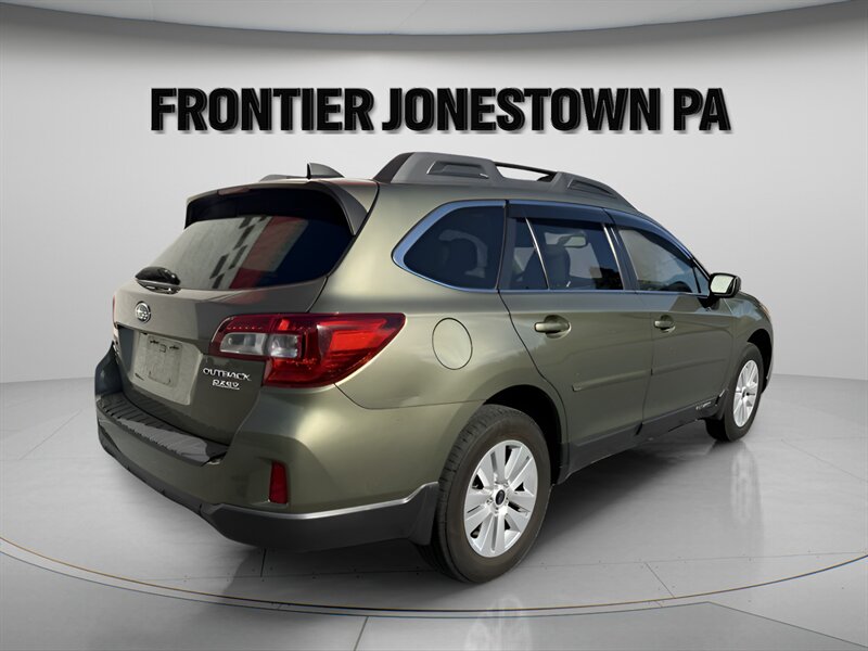 2017 Subaru Outback 2.5i Premium - Photo 7 - Jonestown, PA 17038