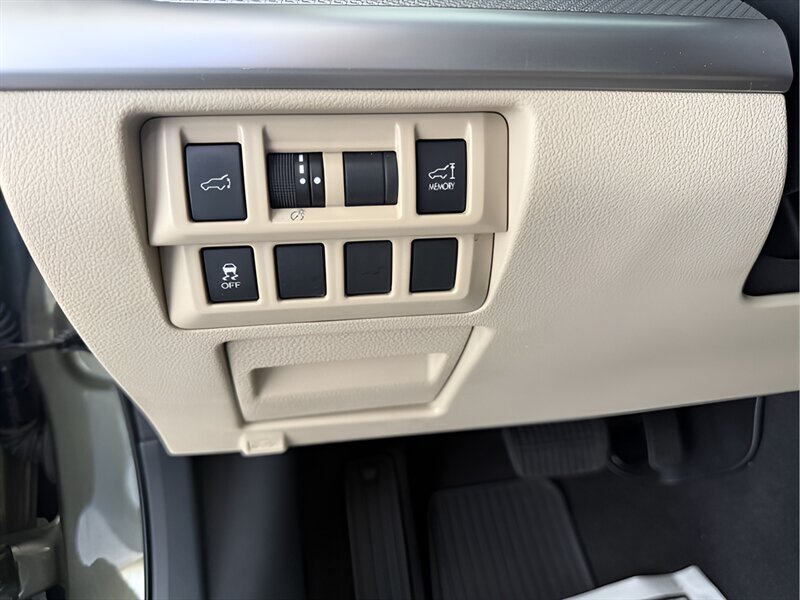 2017 Subaru Outback 2.5i Premium - Photo 13 - Jonestown, PA 17038