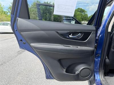 2017 Nissan Rogue S - Photo 11 - Jonestown, PA 17038