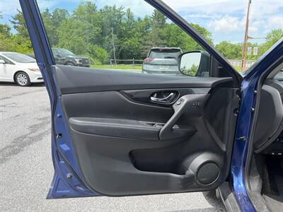 2017 Nissan Rogue S - Photo 9 - Jonestown, PA 17038
