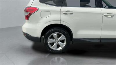 2016 Subaru Forester 2.5i Limited - Photo 18 - Jonestown, PA 17038