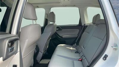 2016 Subaru Forester 2.5i Limited - Photo 13 - Jonestown, PA 17038