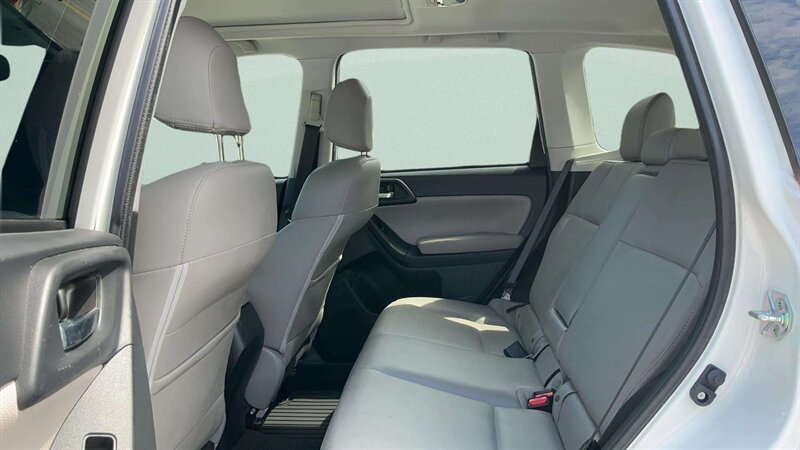 2016 Subaru Forester 2.5i Limited - Photo 13 - Jonestown, PA 17038