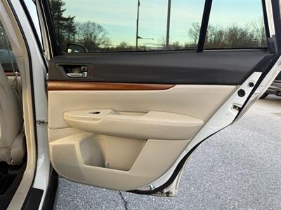2014 Subaru Outback 2.5i Limited - Photo 14 - Jonestown, PA 17038