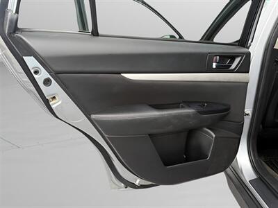 2012 Subaru Outback 2.5i Premium - Photo 12 - Jonestown, PA 17038