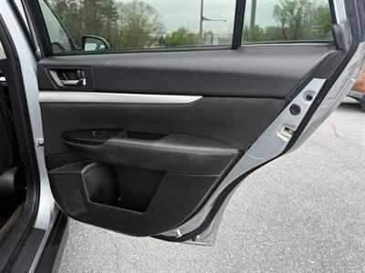 2012 Subaru Outback 2.5i Premium - Photo 16 - Jonestown, PA 17038