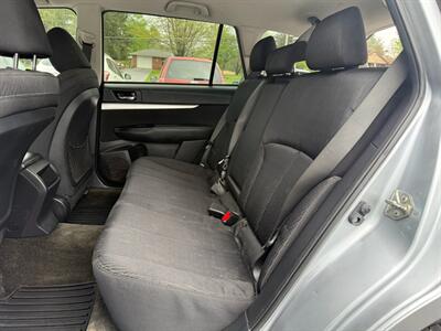 2012 Subaru Outback 2.5i Premium - Photo 13 - Jonestown, PA 17038