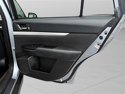 2012 Subaru Outback 2.5i Premium - Photo 16 - Jonestown, PA 17038