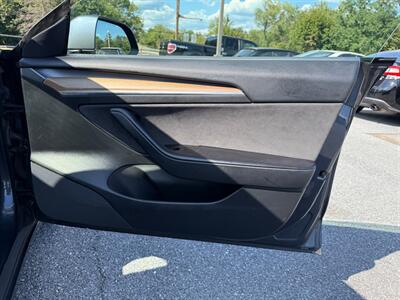 2021 Tesla Model 3 Long Range   - Photo 16 - Jonestown, PA 17038