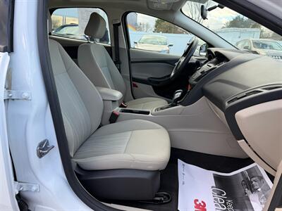 2016 Ford Focus SE   - Photo 16 - Jonestown, PA 17038