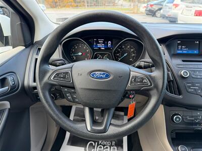 2016 Ford Focus SE   - Photo 19 - Jonestown, PA 17038