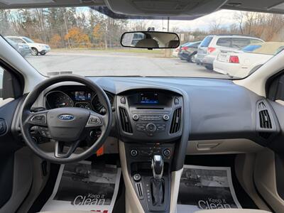 2016 Ford Focus SE   - Photo 18 - Jonestown, PA 17038