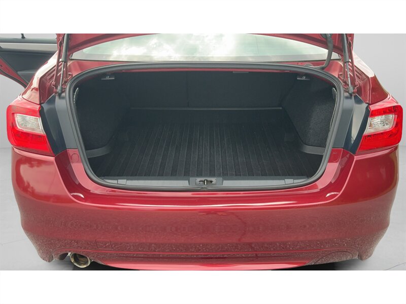 2017 Subaru Legacy 2.5i Premium - Photo 11 - Jonestown, PA 17038