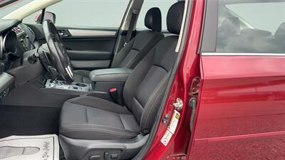 2017 Subaru Legacy 2.5i Premium - Photo 8 - Jonestown, PA 17038