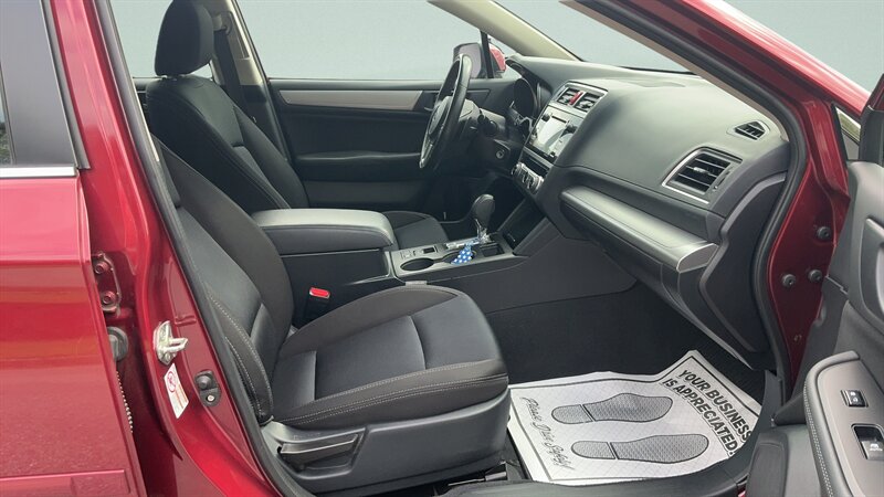 2017 Subaru Legacy 2.5i Premium - Photo 18 - Jonestown, PA 17038