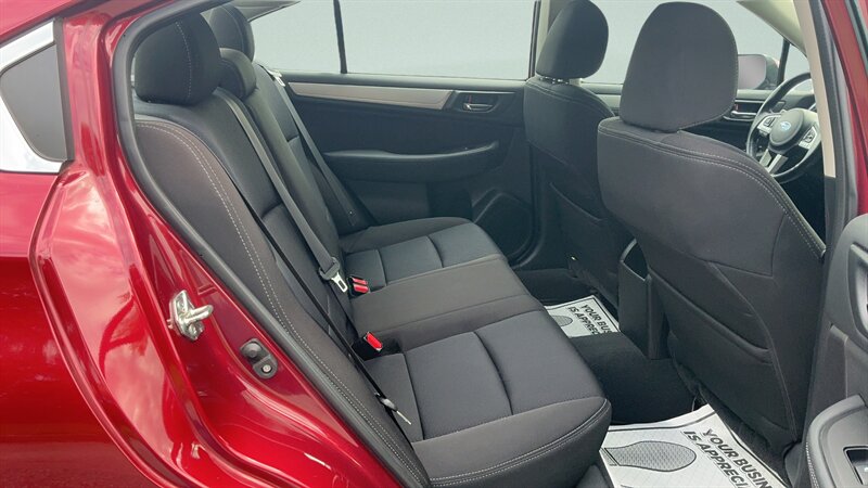 2017 Subaru Legacy 2.5i Premium - Photo 13 - Jonestown, PA 17038