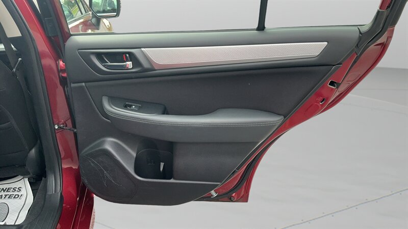 2017 Subaru Legacy 2.5i Premium - Photo 12 - Jonestown, PA 17038