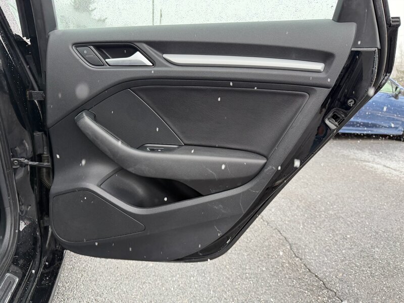 2015 Audi A3 2.0T quattro Premium - Photo 13 - Jonestown, PA 17038