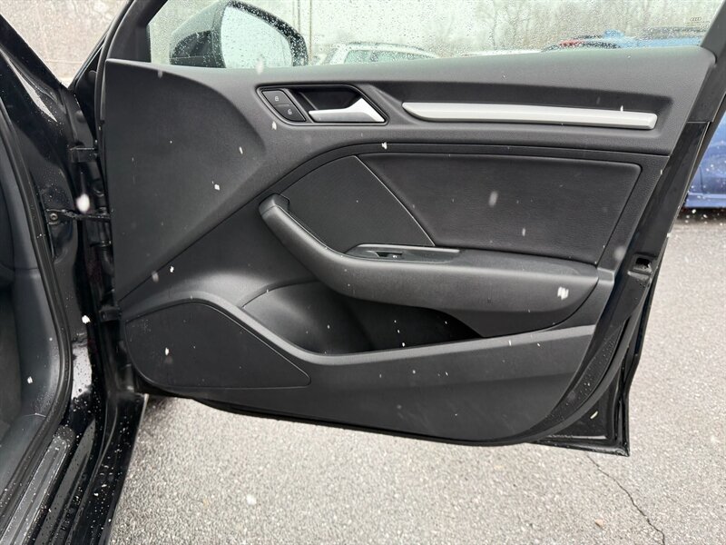 2015 Audi A3 2.0T quattro Premium - Photo 18 - Jonestown, PA 17038