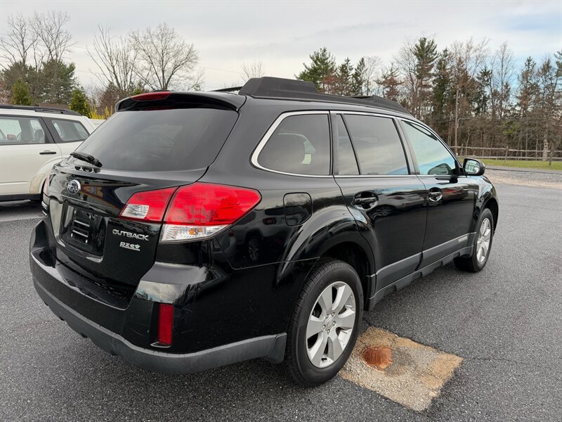 2012 Subaru Outback 2.5i Premium - Photo 6 - Jonestown, PA 17038