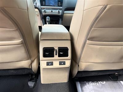 2017 Subaru Outback 2.5i Limited   - Photo 13 - Jonestown, PA 17038