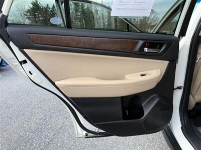 2017 Subaru Outback 2.5i Limited   - Photo 11 - Jonestown, PA 17038
