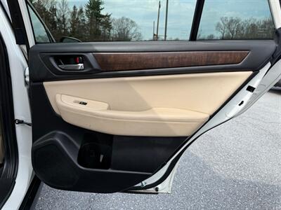 2017 Subaru Outback 2.5i Limited   - Photo 16 - Jonestown, PA 17038