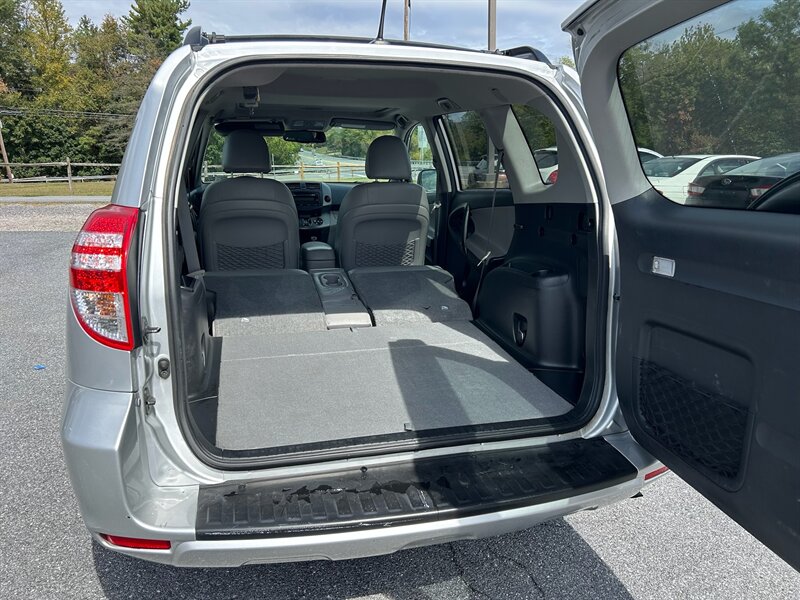 2012 Toyota RAV4 Limited photo 12