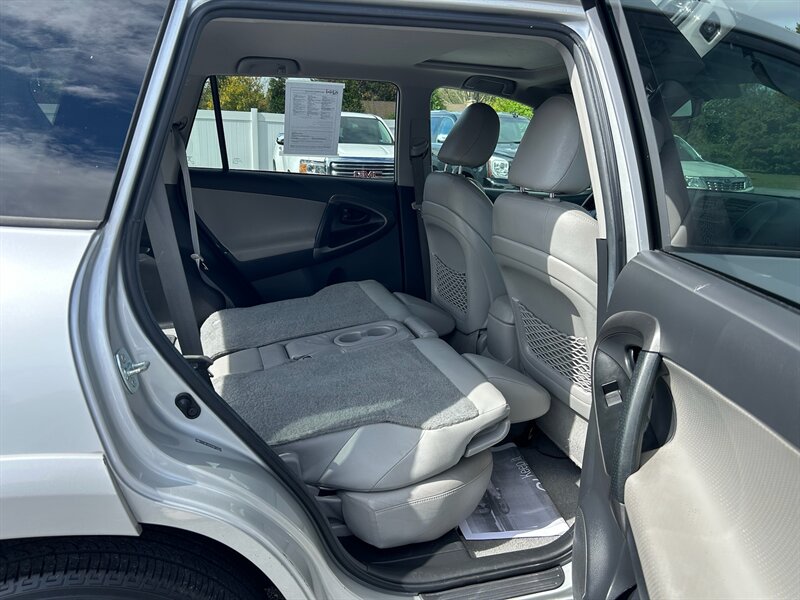 2012 Toyota RAV4 Limited photo 11