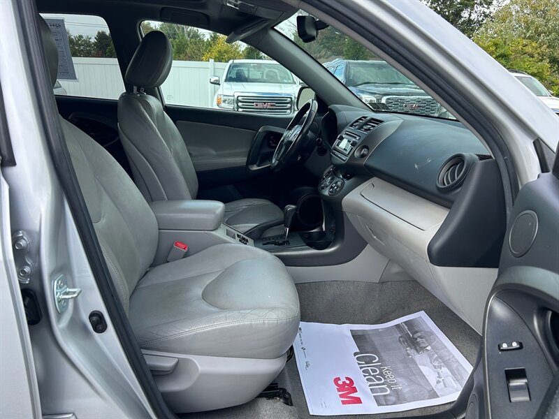 2012 Toyota RAV4 Limited photo 14