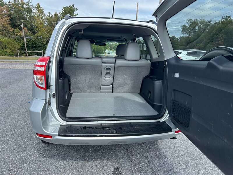 2012 Toyota RAV4 Limited photo 13