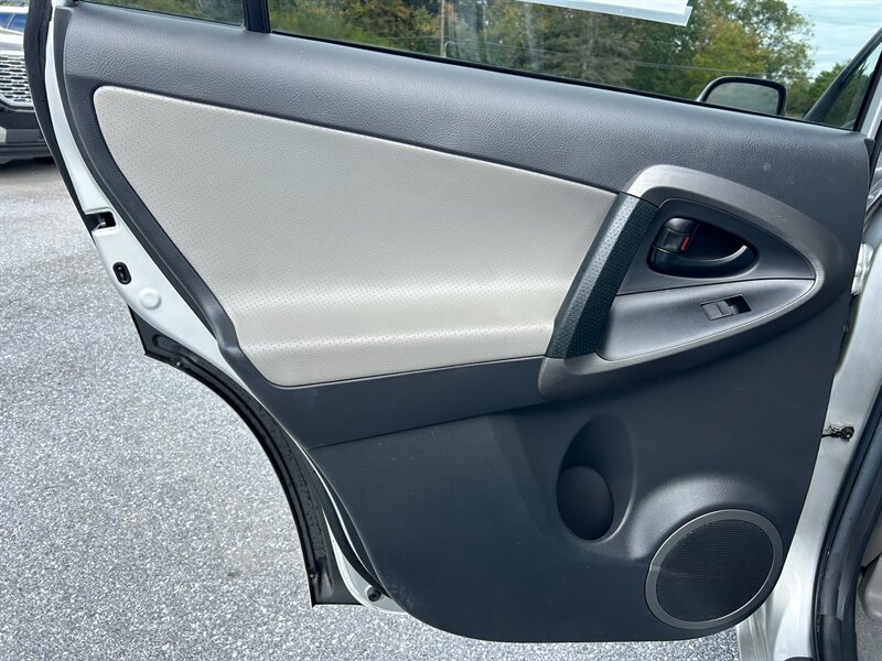 2012 Toyota RAV4 Limited photo 20