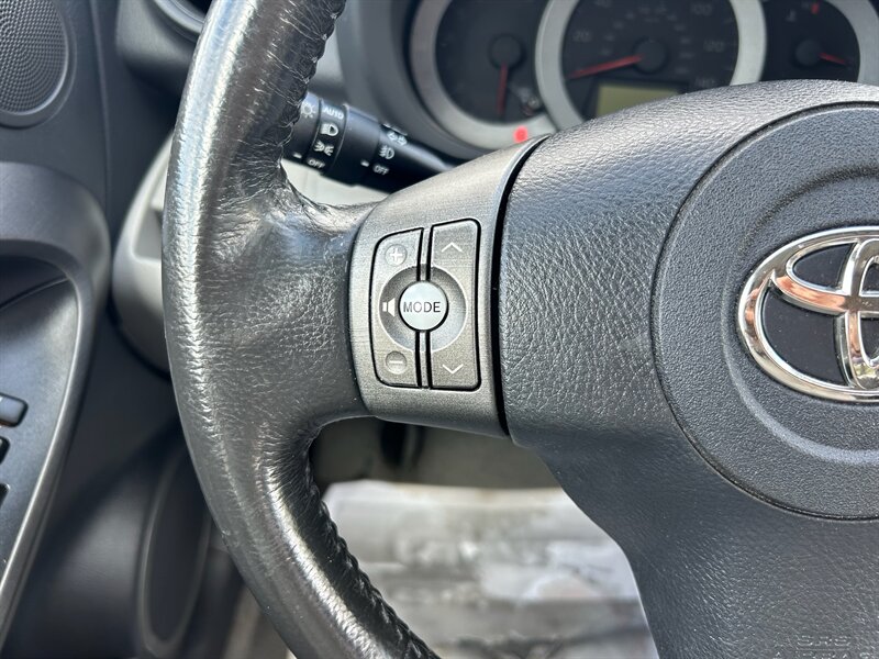 2012 Toyota RAV4 Limited photo 5