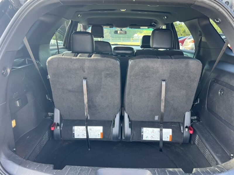 2016 Ford Explorer XLT photo 16