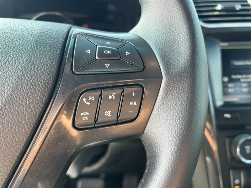 2016 Ford Explorer XLT photo 28