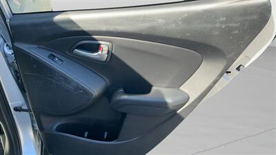 2012 Hyundai Tucson GLS   - Photo 16 - Jonestown, PA 17038
