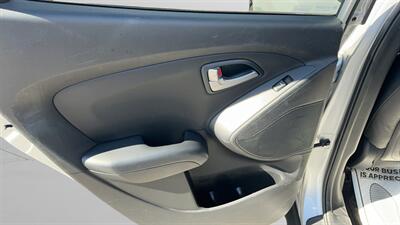 2012 Hyundai Tucson GLS   - Photo 13 - Jonestown, PA 17038