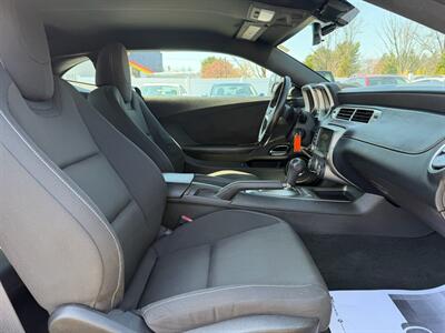 2013 Chevrolet Camaro LT - Photo 12 - Jonestown, PA 17038